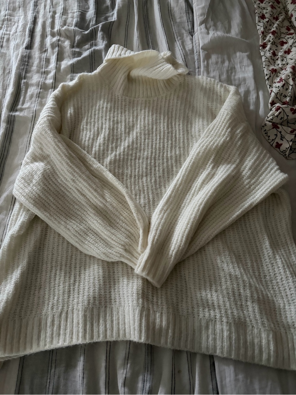 Old Navy Cream Ribbed Turtleneck Sweater